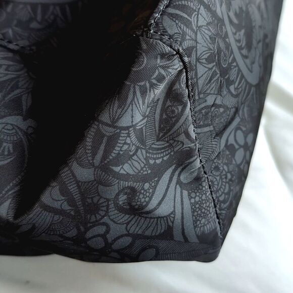 Sakroots Large Travel/Laptop Tote Gray/Black Floral Pattern NWOT - Picture 5 of 12